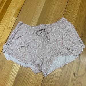 American Eagle Outfitters Womens XL Distressed Pattern Lounge Shorts‎ Pink White